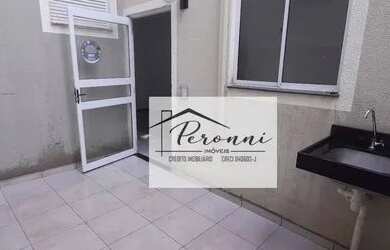 Imagem: O apartamento possui 2 Dormitórios, 1 Banheiro, 1 Vaga na garagem