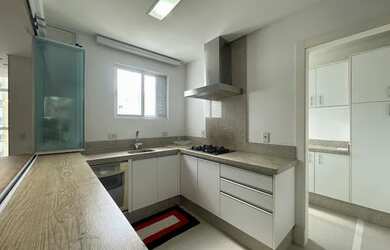 Imagem 7: Apartamento para venda tem 130 metros quadrados com 3 quartos em Centro - Balneário Cambor