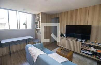 Imagem: O apartamento possui 2 Dormitórios, 1 Banheiro, 1 Vaga na garagem