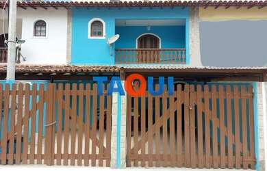 Imagem: A casa possui 3 Dormitórios, 3 Banheiros, 2 Vagas na garagem