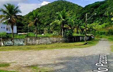 Imagem: O terreno possui 600m² de Área e está localizado em Balneário