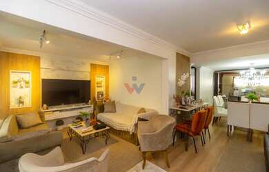 Imagem: A casa possui 3 Dormitórios, 3 Banheiros, 2 Vagas na garagem