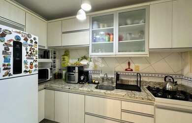 Imagem 10: Apartamento 1 dormitório, sacada, de frente, churrasqueira, box, no Bairro...