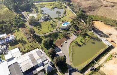 Imagem: A fazenda possui 630m² de Área e está localizado em Campo