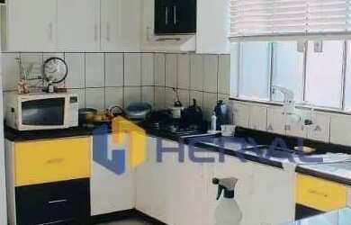 Imagem: A casa possui 3 Dormitórios, 2 Banheiros, 200m² de Área e