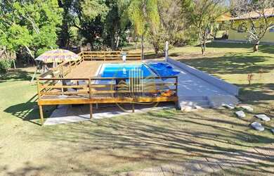 Imagem: A casa possui 3 Dormitórios, 5 Banheiros, 322m² de Área