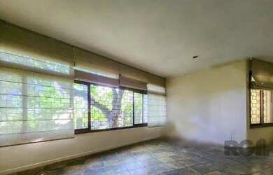 Imagem 10: casa à venda no bairro Menino Deus em Porto Alegre. Com 160m² de área...