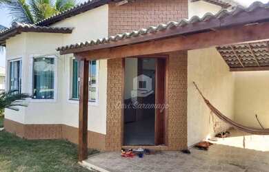 Imagem: A casa em condomínio possui 5 Dormitórios, 3 Banheiros, 2