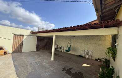 Imagem 2: Vendo casa. Churrasqueira, Varanda, 2 Vagas na garageme3 Dormitórios