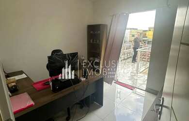 Imagem 14: Imóvel para venda possui 220 metros quadrados com 4 quartos