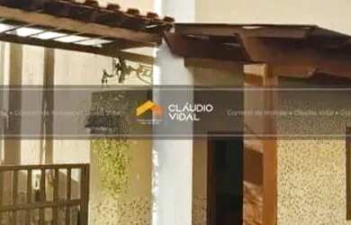 Imagem: A casa possui 4 Dormitórios, 4 Banheiros, 3 Vagas na garagem