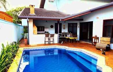 Imagem: A casa em condomínio possui 3 Dormitórios, 5 Banheiros, 4