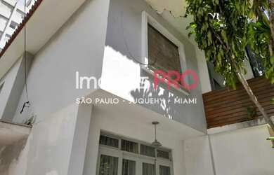 Imagem: O depósito possui 2 Vagas na garagem, 150m² de Área e está