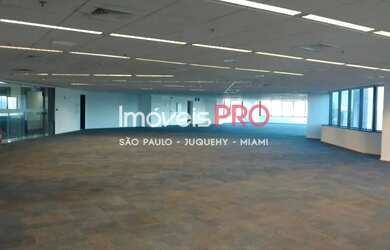 Imagem: O depósito possui 5 Vagas na garagem e 388m² de Área e está