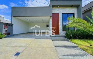 Imagem: A casa em condomínio possui 3 Dormitórios, 4 Banheiros, 2