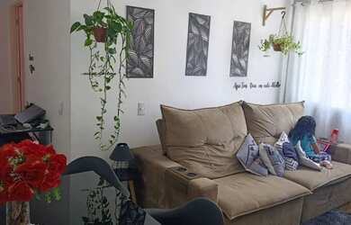 Imagem: O apartamento possui 2 Dormitórios, 1 Banheiro, 1 Vaga na garagem