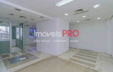 Imagem: O depósito possui 300m² de Área e está localizado em Vila