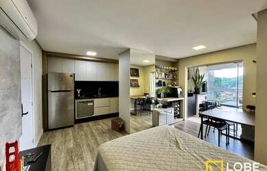 Imagem: O apartamento possui 2 Dormitórios, 2 Banheiros, 2 Vagas na