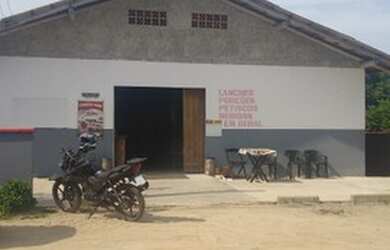 Imagem: O depósito possui 5 Vagas na garagem, 200m² de Área e está