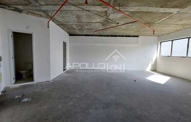 Imagem: O depósito possui 1 Vaga na garagem, 65m² de Área e está