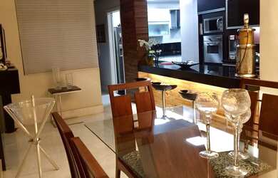 Imagem: O apartamento possui 4 Dormitórios, 3 Banheiros, 2 Vagas na