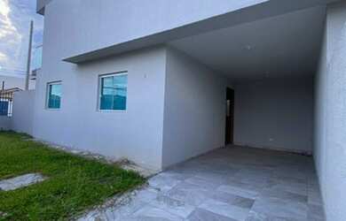 Imagem: A casa possui 2 Dormitórios, 1 Banheiro, 2 Vagas na garagem