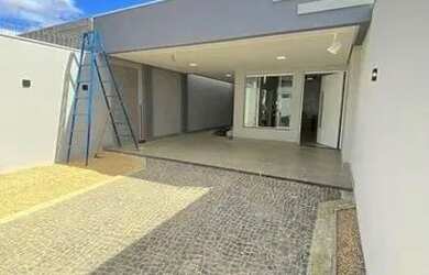 Imagem: A casa possui 3 Dormitórios, 1 Banheiro, 117m² de Área e