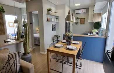 Imagem: O apartamento possui 2 Dormitórios, 1 Banheiro, 1 Vaga na garagem