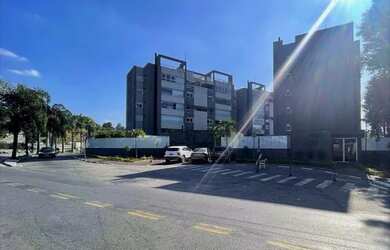 Imagem: O apartamento possui 3 Dormitórios, 3 Banheiros, 4 Vagas na