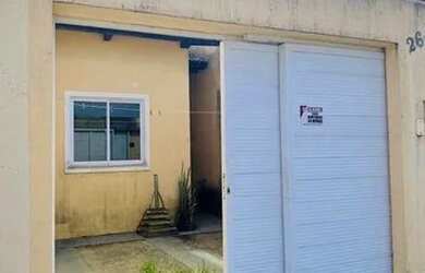 Imagem: A casa possui 2 Dormitórios, 1 Banheiro, 1 Vaga na garagem