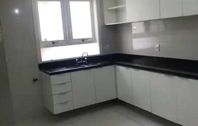 Imagem: A casa em condomínio possui 4 Dormitórios, 5 Banheiros, 4