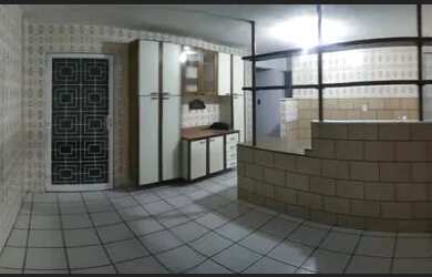 Imagem: A casa possui 2 Dormitórios, 3 Banheiros, 1 Vaga na garagem