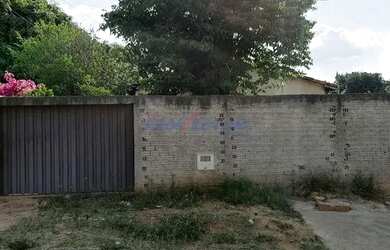 Imagem: A casa possui 5 Dormitórios, 2 Banheiros, 2 Vagas na garagem