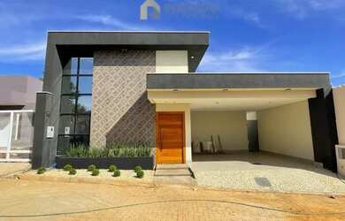 Imagem: A casa em condomínio possui 3 Dormitórios, 4 Banheiros, 2