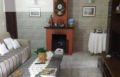 Imagem: A casa possui 5 Dormitórios, 5 Banheiros, 1 Vaga na garagem