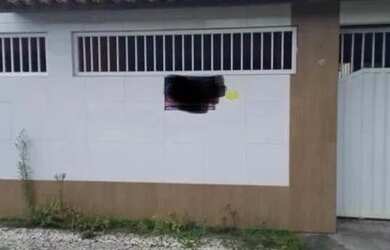 Imagem: A casa possui 3 Dormitórios, 2 Banheiros, 3 Vagas na garagem