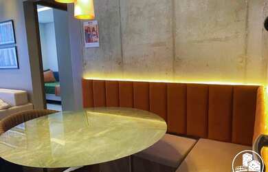 Imagem: O apartamento possui 2 Dormitórios, 1 Banheiro, 1 Vaga na garagem