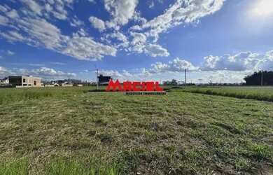 Imagem: O terreno possui 250m² de Área e está localizado em Loteamento