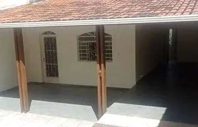 Imagem: A casa possui 2 Dormitórios, 1 Banheiro, 90m² de Área e