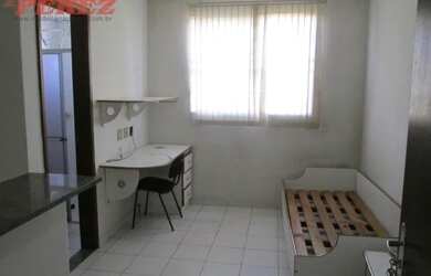 Imagem: O apartamento possui 1 Dormitório, 1 Banheiro, 1 Vaga na garagem