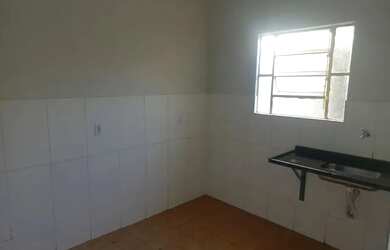 Imagem: A casa possui 1 Dormitório, 1 Banheiro e está localizado