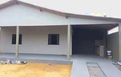 Imagem: A casa possui 2 Dormitórios, 1 Banheiro e está localizado