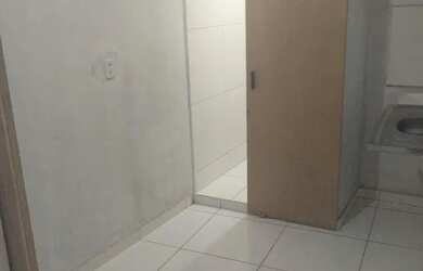 Imagem: A casa possui 1 Dormitório, 1 Banheiro e está localizado