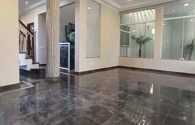 Imagem: A casa em condomínio possui 5 Dormitórios, 5 Banheiros, 4