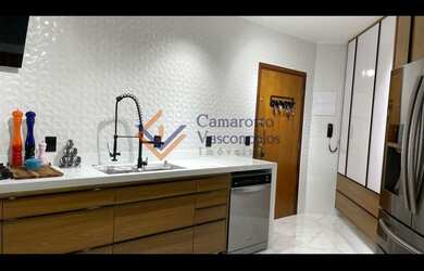 Imagem: O apartamento possui 3 Dormitórios, 2 Banheiros, 3 Vagas na