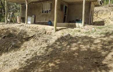 Imagem: A chácara possui 1.000m² de Área e está localizado em Juquitiba