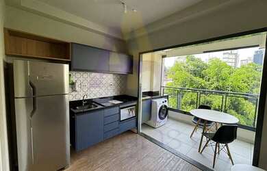 Imagem: O apartamento possui 1 Dormitório, 1 Banheiro, 1 Vaga na garagem