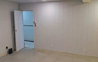 Imagem: A kitnet possui 1 Banheiro, 28m² de Área e está localizado