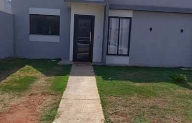 Imagem: A casa em condomínio possui 2 Dormitórios, 2 Banheiros, 3