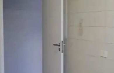 Imagem 4: Apartamento de dois dormitórios e dois banheiros com elevador e vaga...